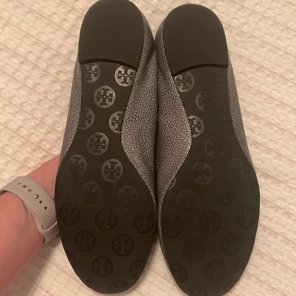 Tory Burch Reva Womens Size 8.5 Stingray - Picture 7 of 7